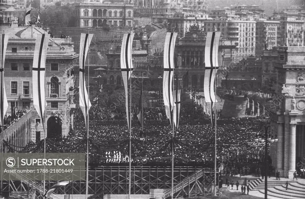 The crowd welcoming Benito Mussolini in Piazza della Vittoria, May 14, 1938, Genoa, Italy, 20th century.