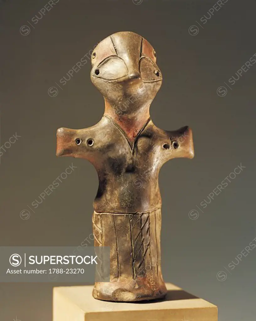 Serbia, Belgrade, Narodni Muzej, Anthropomorphic terracotta idol from Vinca