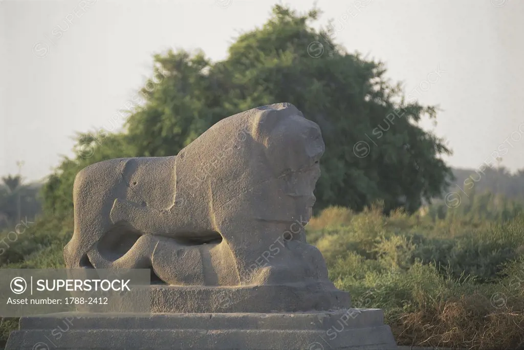 Iraq - Babylon. Statue of a lion (6th century b.C.)