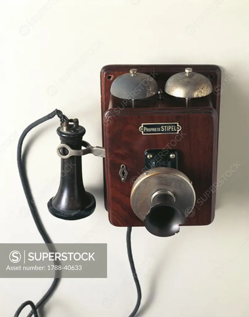 Telecommunications - 19th century - Common battery telephone