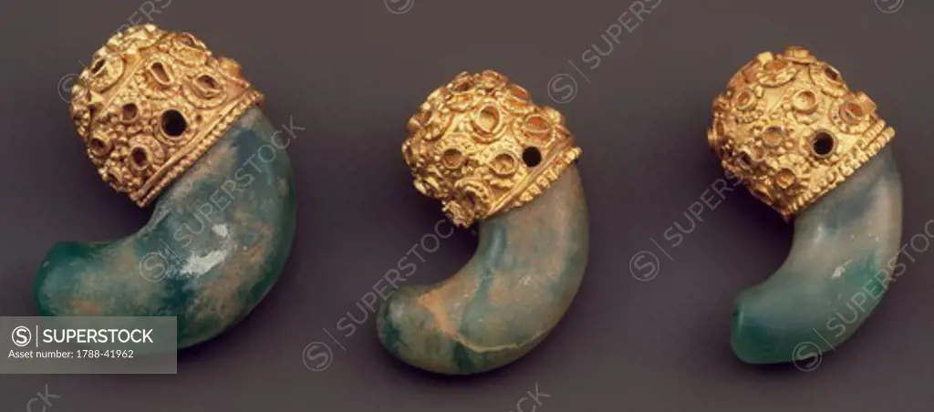 Jade teardrop-shapes set in gold, from the tomb of King Muryong, Kyongju, South Korea. Goldsmith's art, Korean Civilisation, Kingdom of Baekje, Three Kingdoms period, 5th-6th century.