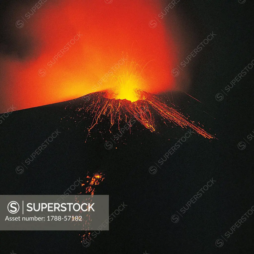 Vulkan Alaid erupting, Atlasov Island, Russia.