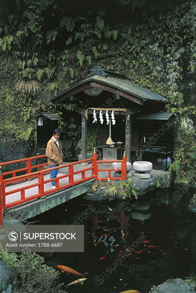 Japan - Kamakura. Shinto shrine Zeniarai Benten