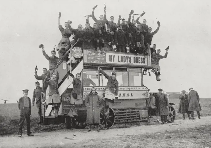 Canadian troops landing in England, on a double-decker bus, United Kingdom, World War I, photograph by Topical, from L'Illustrazione Italiana, Year XLI, No 46, November 15, 1914.