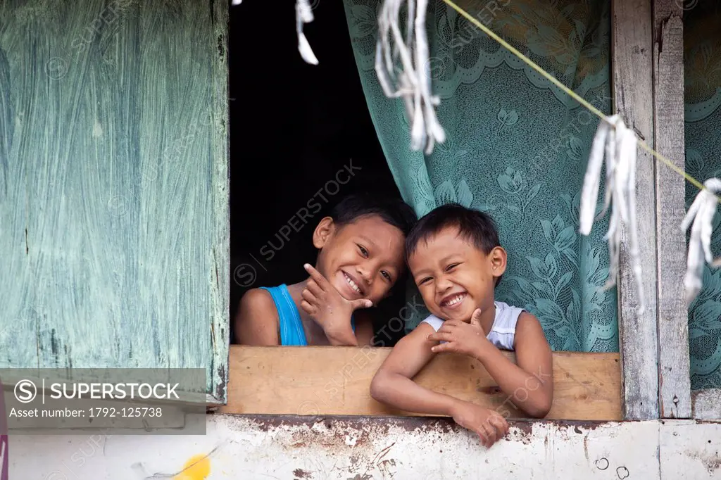 Philippines, Luzon island, Manila, Intramuros historic district, children