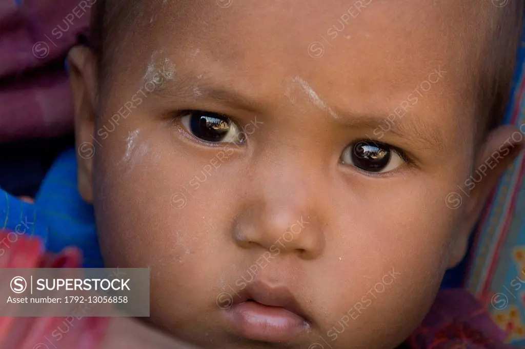 Nepal, Terai area, Mahakali Zone, Kanchanpur District, Kalagaudi, traditional life of a village of Rana Tharu ethnic group, Hindu festival of Holi, po...