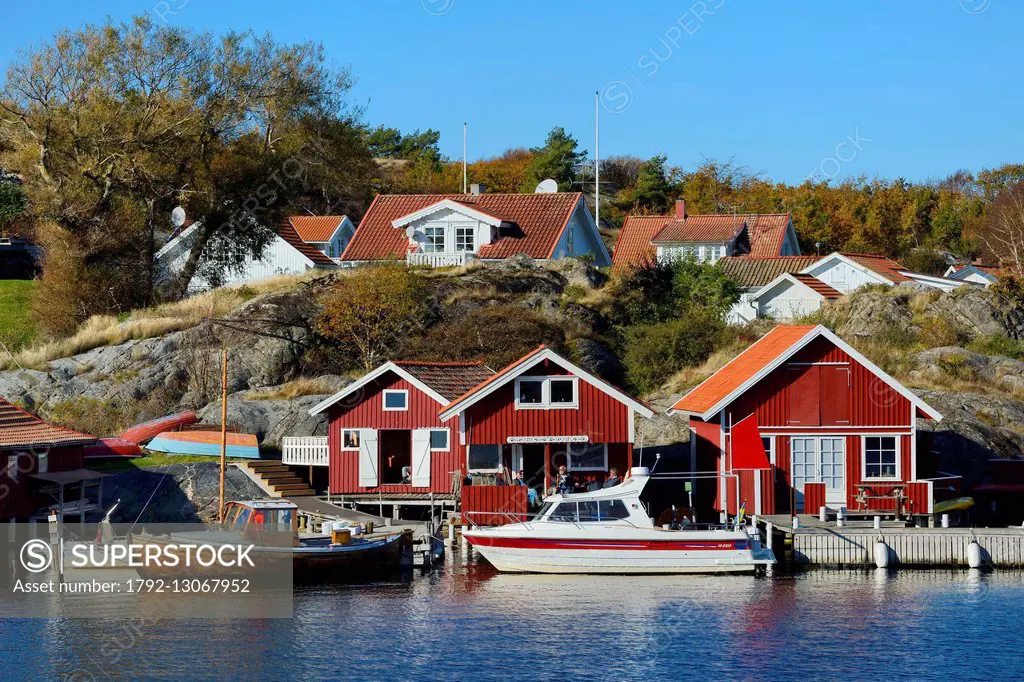 Sweden, Vastra Gotaland, Koster Islands, the Koster sound at Vastra bryggan on Nordkoster island