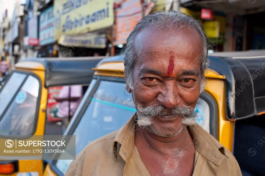 India, Tamil Nadu State, Chennai (Madras), auto rickshaw driver (urban transport)