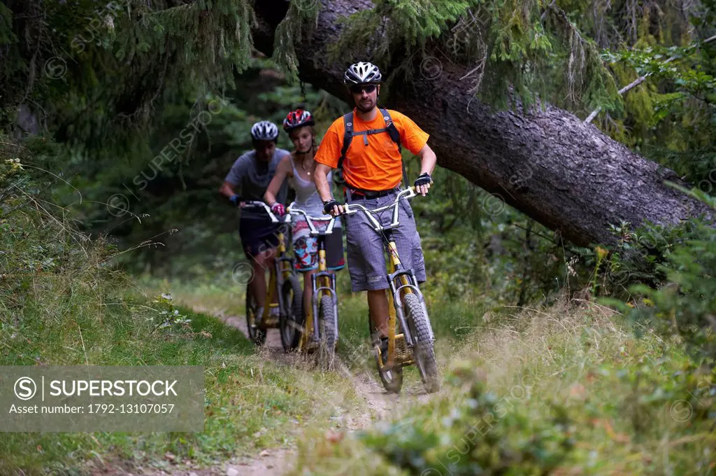 France, Haute Garonne, Bagneres de Luchon, l'Araphao, Kick Scooter