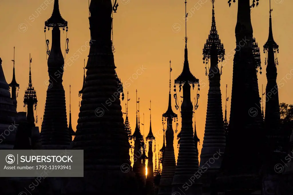 Myanmar (Burma), Shan state, Pao's tribe, Kakku, Kakku's pagoda with its 2500 stupas