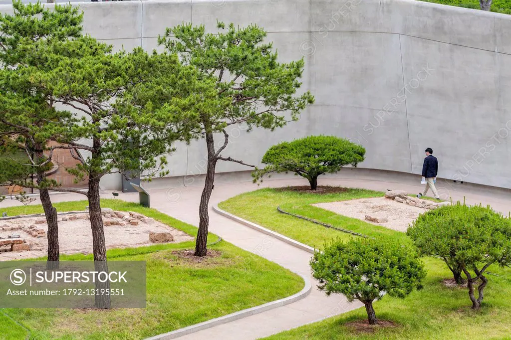 South Korea, Seoul, Dongdaemun Design Plaza, Dongdaemun History & Culture Park