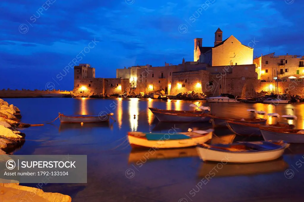 Italy, Puglia, Giovinazzo, the port at sunset