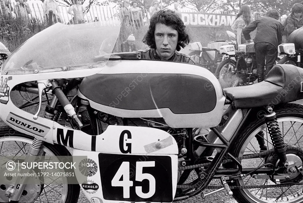 United Kingdom, Isle of Man, TT-1973, Tourist Trophy Noble's Park, call room, for this young pilot, the TT runs on a 125 cm3 Bultaco