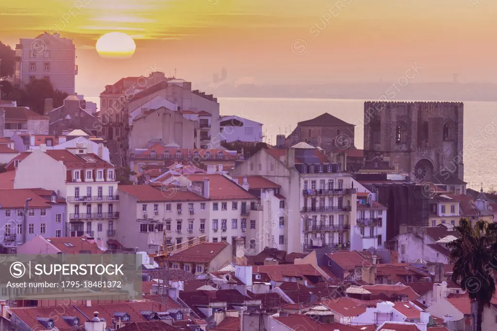 Portugal, Lisbon, Town buildings at sunrise