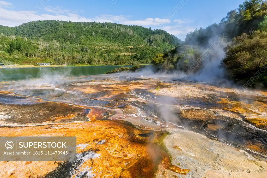 Emerald Terrace, Lake Ohakuri, Orakei Korako Geothermal Park, Taupo Volcanic Zone, North Island, New Zealand