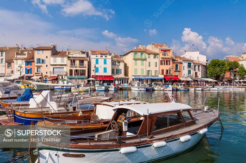 France, Provence-Alpes-Cote d'Azur, Bouches-du-Rhone, Cassis, Harbour