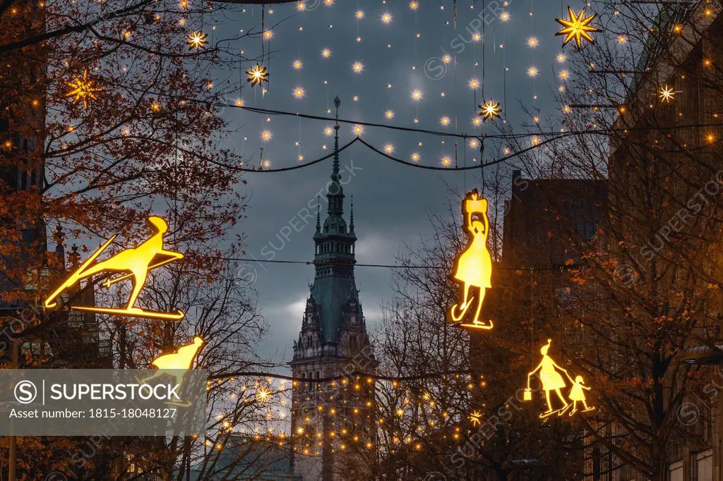 Germany, Hamburg, Christmas decorations in Monckebergstrasse