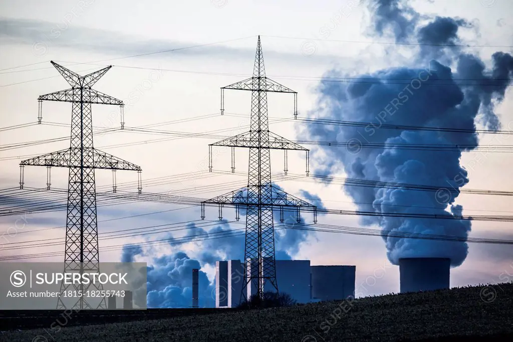 Germany, North Rhine Westphalia, Neurath, Lignite power station in background