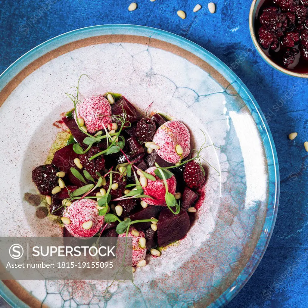 Baked beetroot salad with herbs and seeds