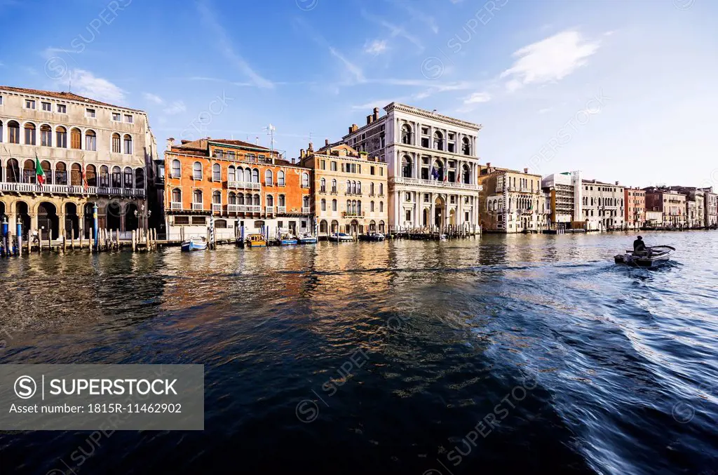 Italy, Veneto, Venice, San Polo, Canal