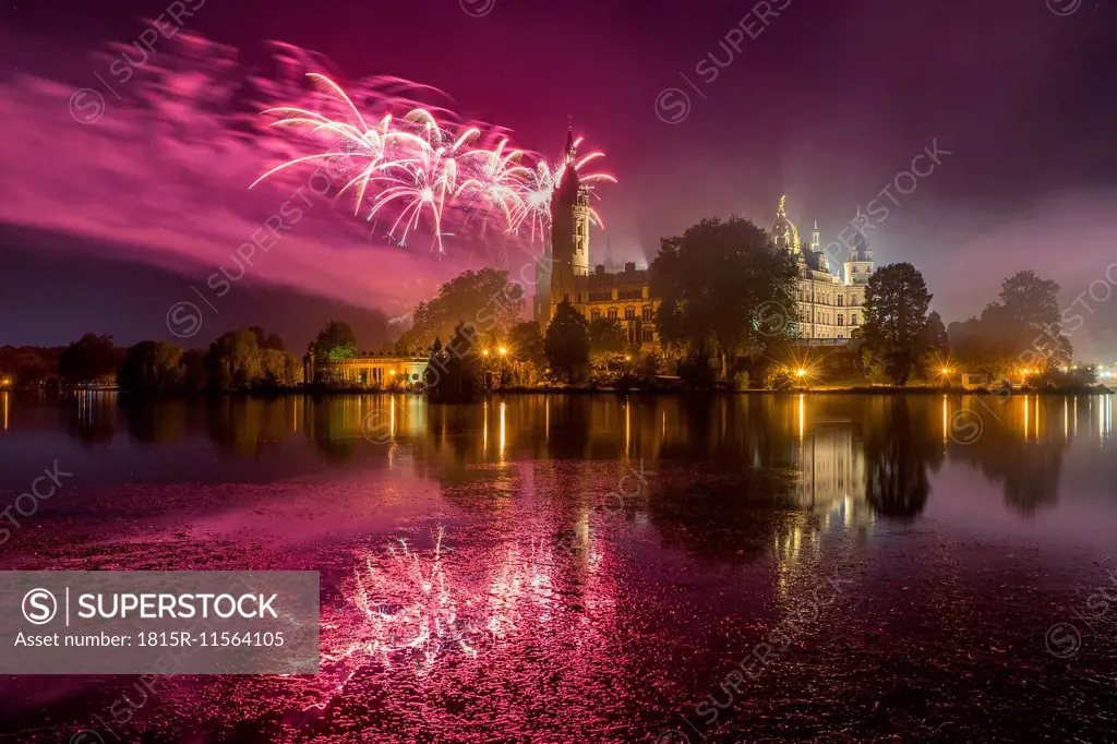 Germany, Mecklenburg-Vorpommern, Schwerin, fireworks at the castle