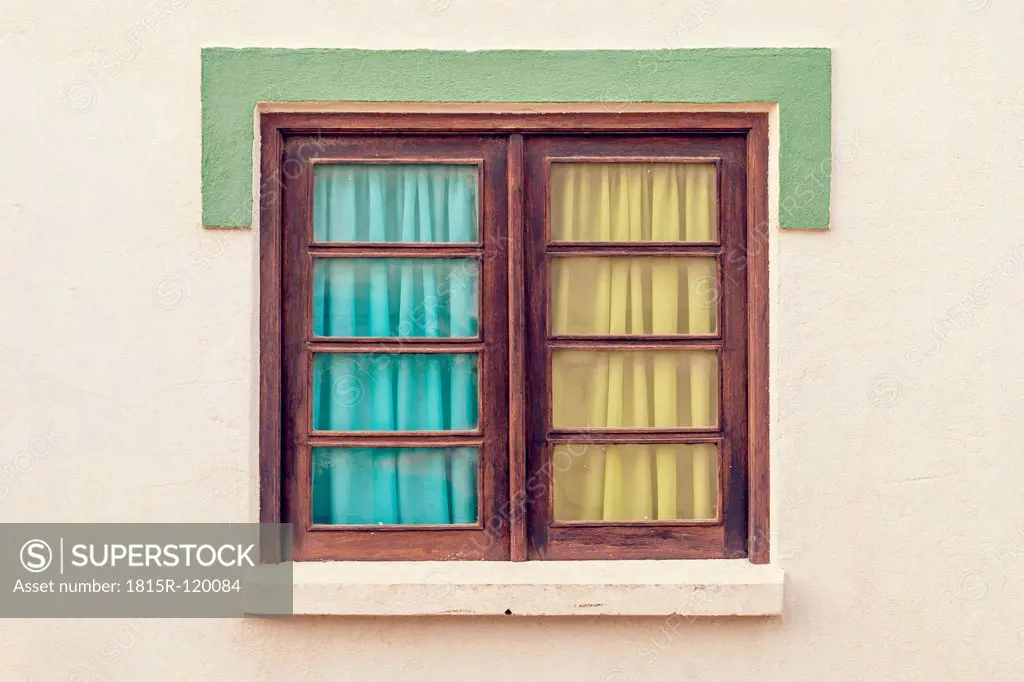 Portugal, Closed window