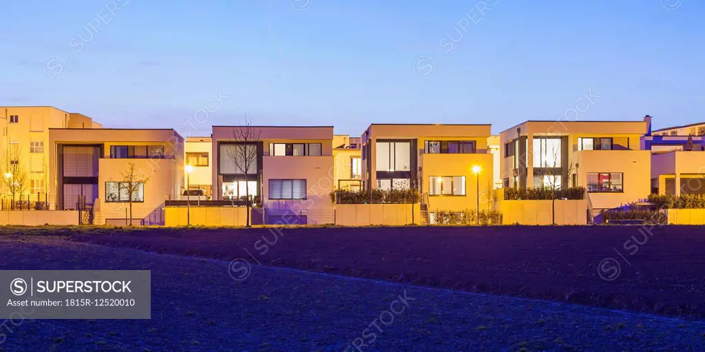 Germany, Ludwigsburg, development area, one-family houses at dusk