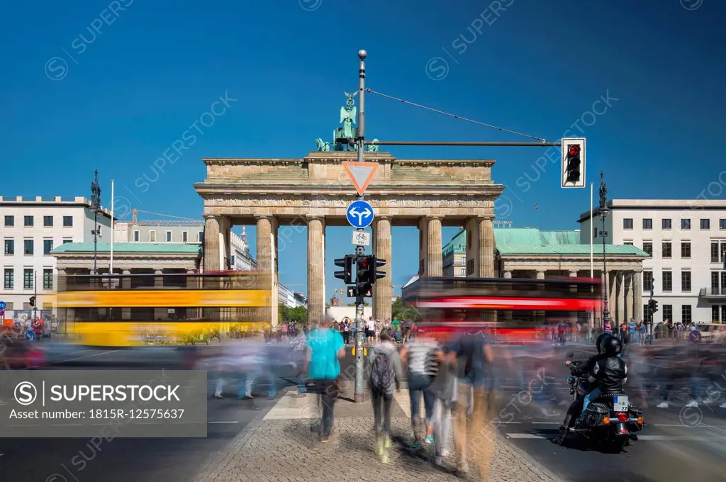 Germany, Berlin, Brandenburg Gate, Platz des 18. Maerz