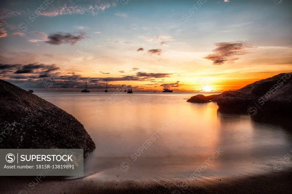 Thailand, Surat Thani, Ko Pha Ngan, Thong Nai Pan Yai Beach at sunset