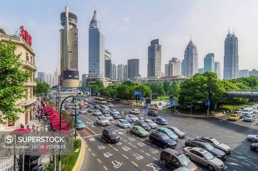 China, Shanghai, Lujiazui, view to skyline