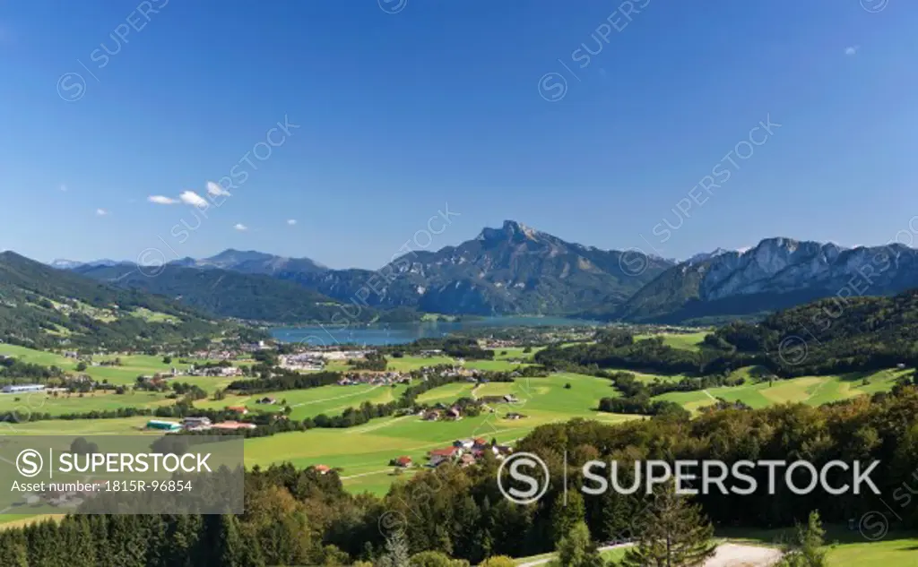 Austria, Mondsee, View of town with Schafberg mountain