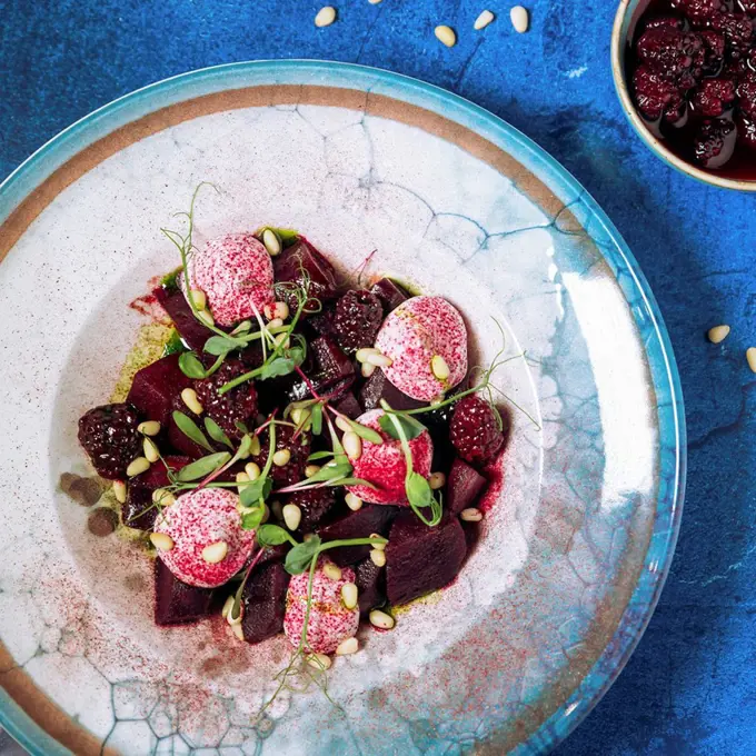 Baked beetroot salad with herbs and seeds