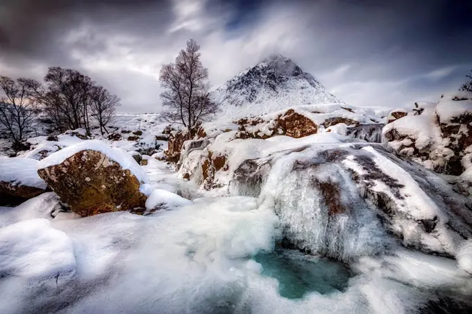 Great Britain, Scotland, Highland, Buachaille Etive Mor, frozen waterfall