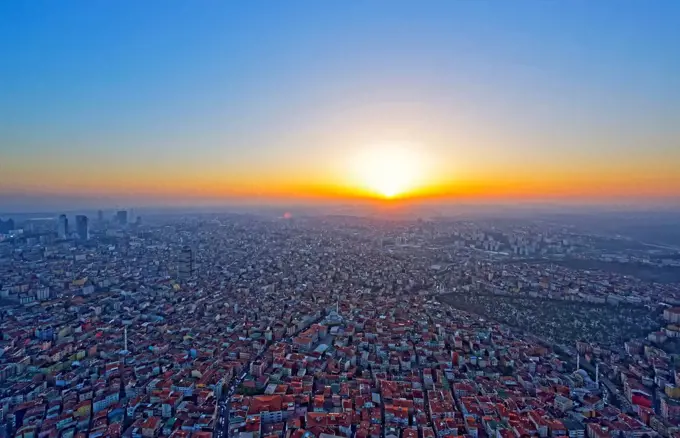 Turkey, Istanbul, view of the sunset from Istanbul Sapphire