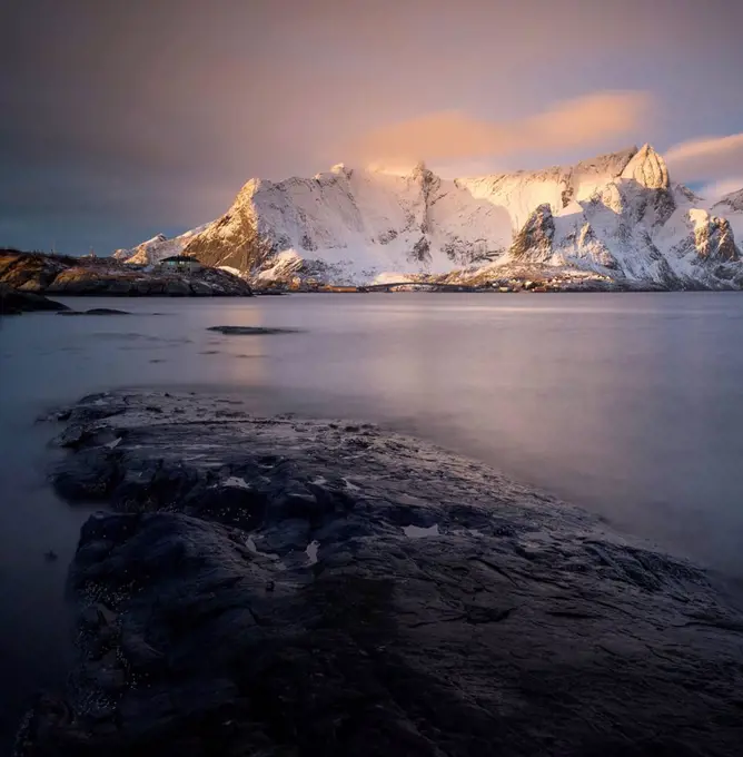 Norway, Lofoten, view to Sakrisoy at sunrise