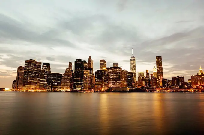 USA, New York State, New York City, Manhattan, Skyline and Hudson river in the evening