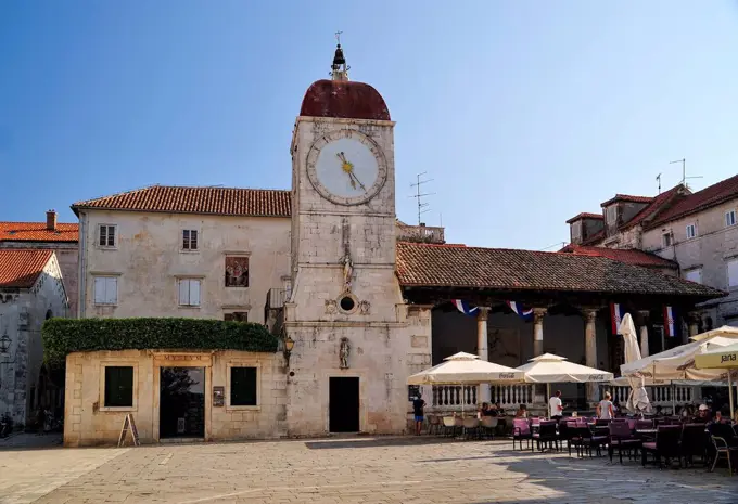 Croatia, Trogir, Cathedral of St Laurentius, bell tower and loggia