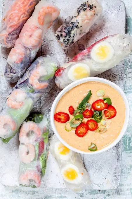 Vietnamese summer rolls with prawns and spicy peanut dip