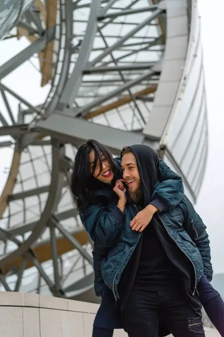 France, Paris, happy young couple