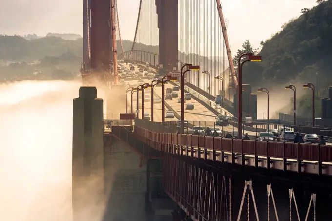 USA, California, San Francisco, Golden Gate Bridge and fog