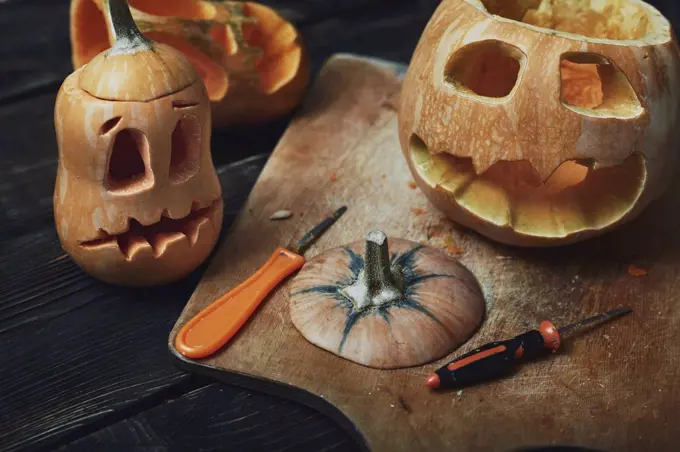 Halloween pumpkins, Jack Oƒ.Lanterns, carving knifes