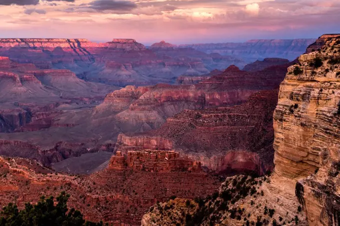 USA, Arizona, Grand Canyon National Park, Grand Canyon in the evening