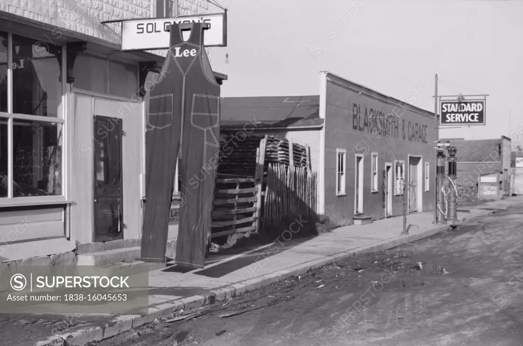 Main Street, Saint John, North Dakota, USA, John Vachon for U.S. Farm Security Administration, October 1940