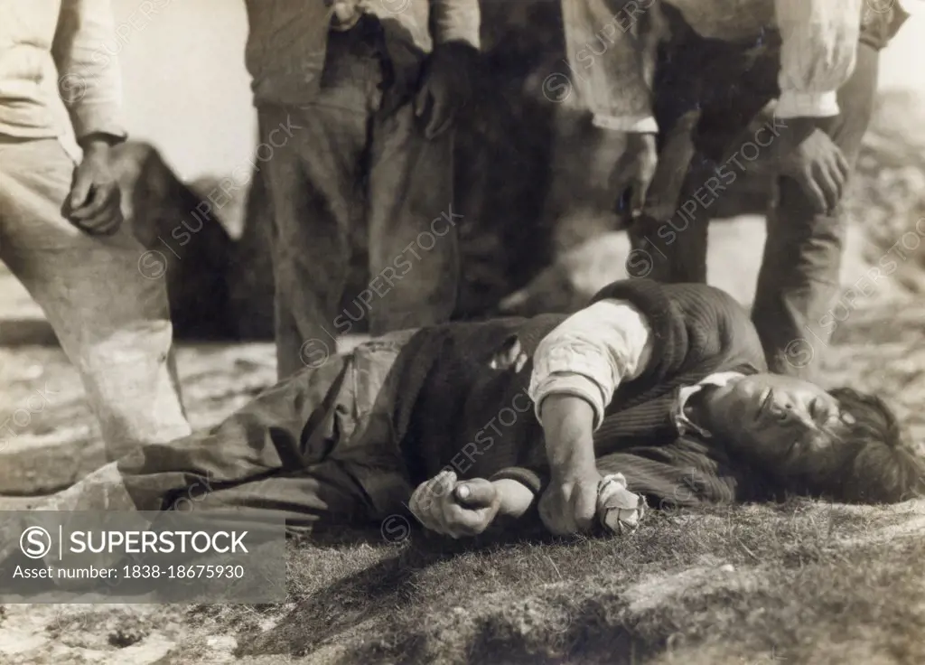 Ambroise Rouzic, on-set of the French Silent Film, "Finis Terrae", Société Genérale de films, 1929