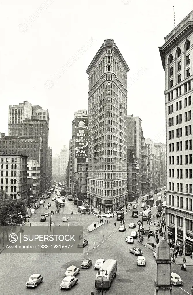 Flatiron Building, Traffic along Fifth Avenue and Broadway, New York City, New York, USA, Angelo Rizzuto, Anthony Angel Collection, October 1952