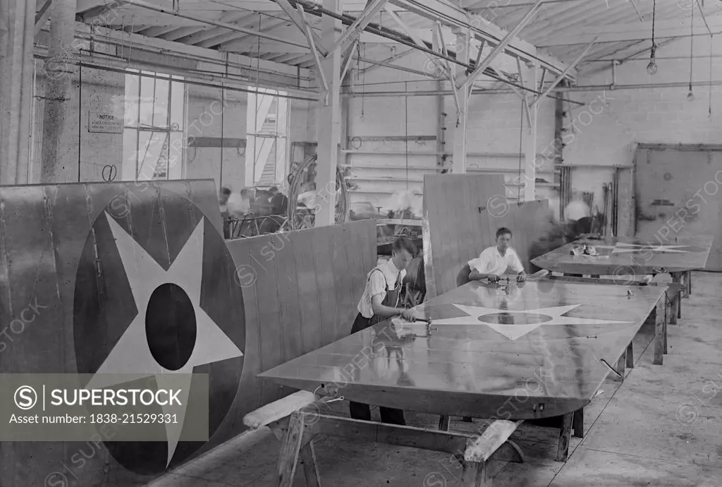 Workers Assembling Airplane Wings during World War I, Lowe, Willard & Fowler Engineering Company, College Point, Queens, New York, USA, Bain News Service, August 1917