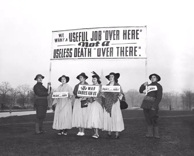 War Protesters, Washington DC, USA, Harris & Ewing, 1940