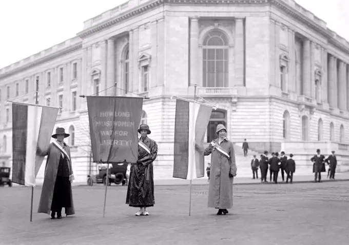 Mildred Gilbert, Pauline Floyd and Vivien Pierce, Suffragettes Picketing Senate Office Building, Washington DC, USA, Harris & Ewing, 1918