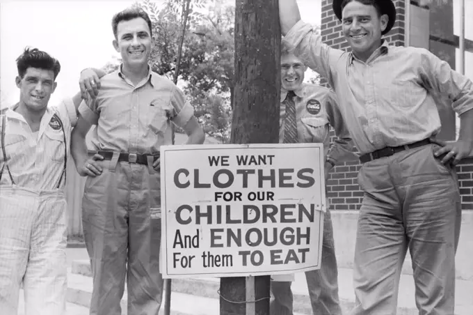 Employees of Coca-Cola Plant on Strike, Sikeston, Missouri, USA, John Vachon for Farm Security Administration, May 1940