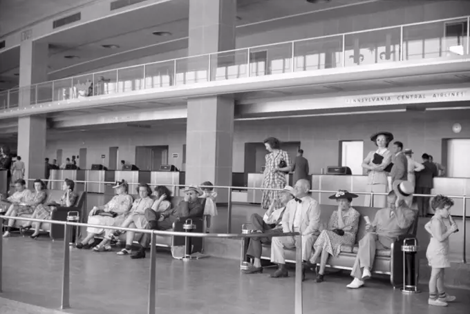 Main Waiting Room, Municipal Airport, Washington DC, USA, Jack Delano, Farm Security Administration, July 1941